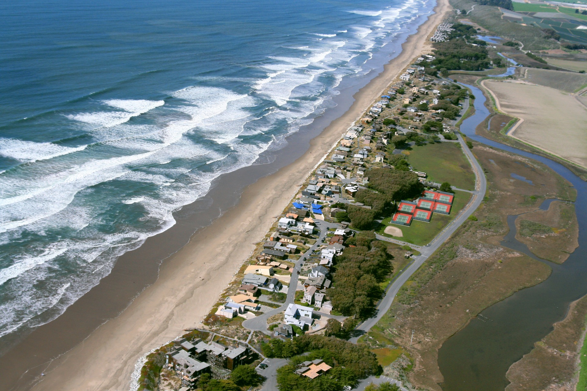 Gail Cruse Www Gailcruse Pajaro Dunes On Monterey Bay Real Estate S Or Oceanfront Santa Cruz Condos Townhomes Single Family Homes