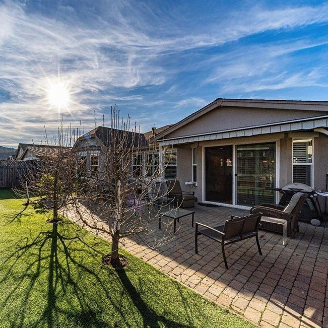 9236 Oak Trail Cir